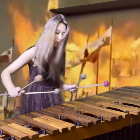 Xingyue plays marimba