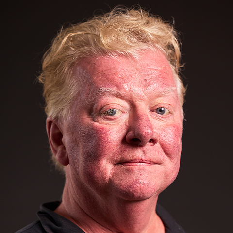 Damien Bracken headshot