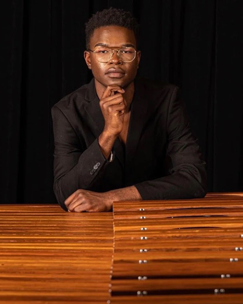 Steph Davis posing infront of a marima