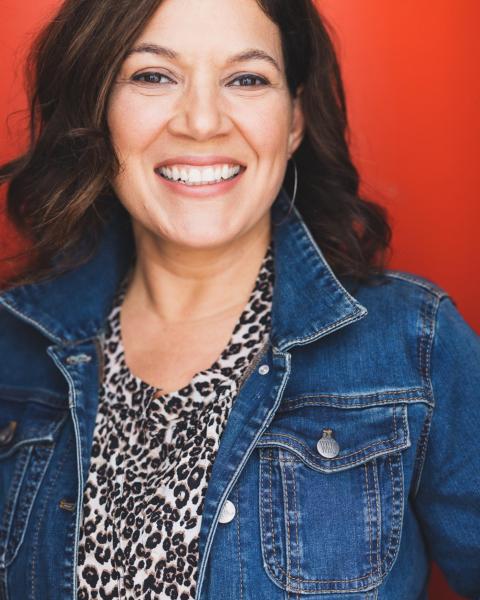 Amy Stewart headshot
