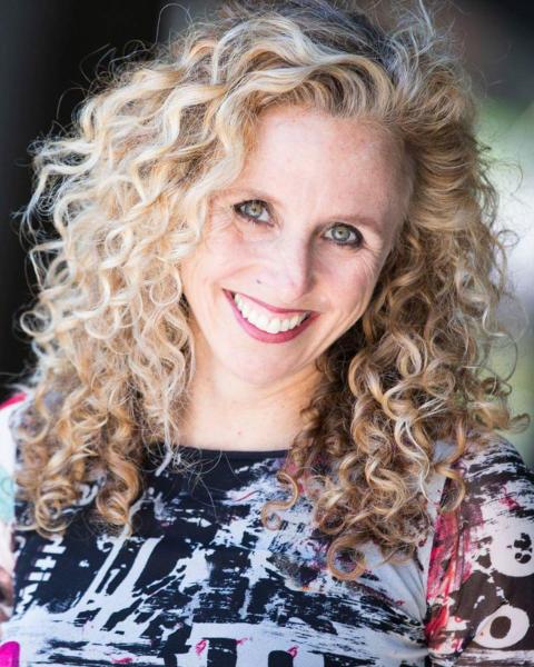 Kate Amory headshot 