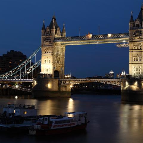 London bridge exterior shot