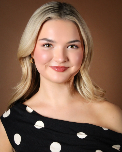 Alison Niederpruem headshot